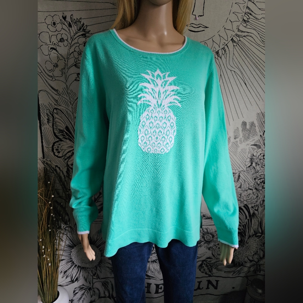 EUC XL Crown & Ivy Green Pineapple Sweater